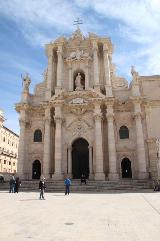 La Casa Di Ilde Al Duomo - Ortigia Holidays Syracuse ภายนอก รูปภาพ